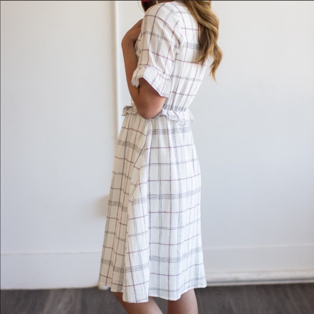 PLAID WHITE RUFFLE POLAGRAM DRESS - Picture 5 of 9